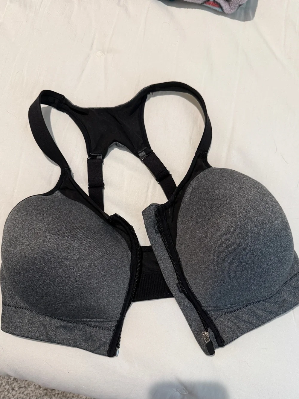 CALIA by Carrie Underwood Gray and Black Front-Zip High Support Sports Bra